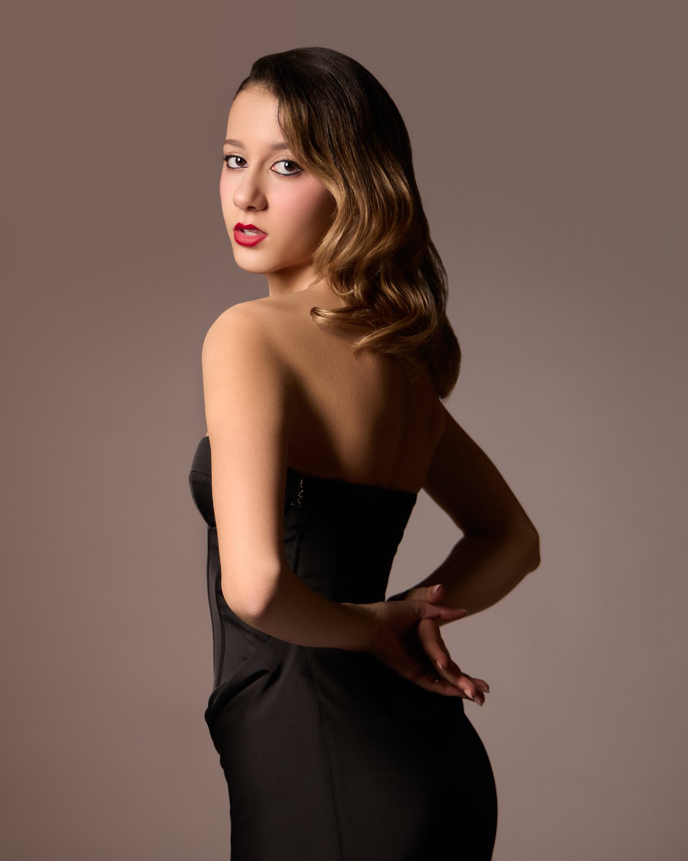 Fashion, over the shoulder portrait